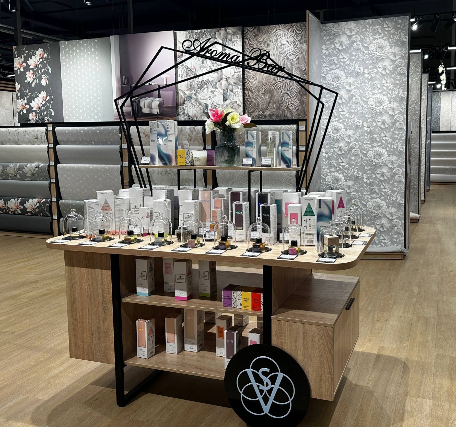 Новые фирменные магазины Victoria Stenova!