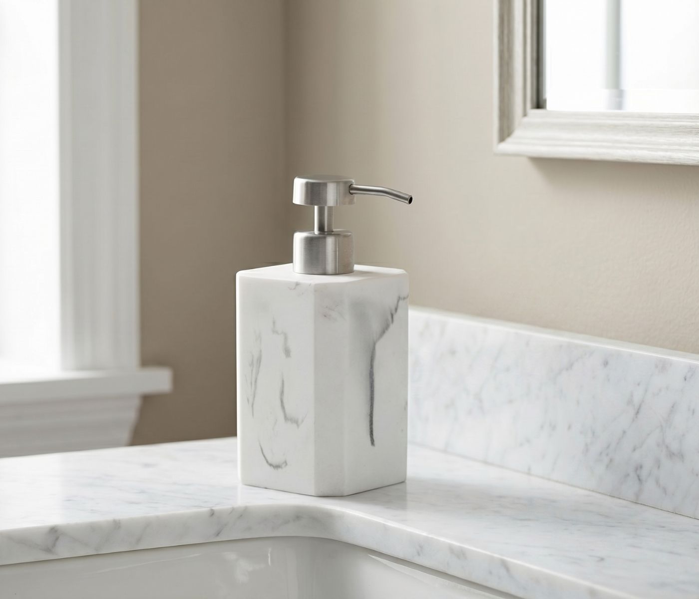 Дозатор для жидкого мыла/лосьона ONEGA / ОНЕГА белый - фото 1