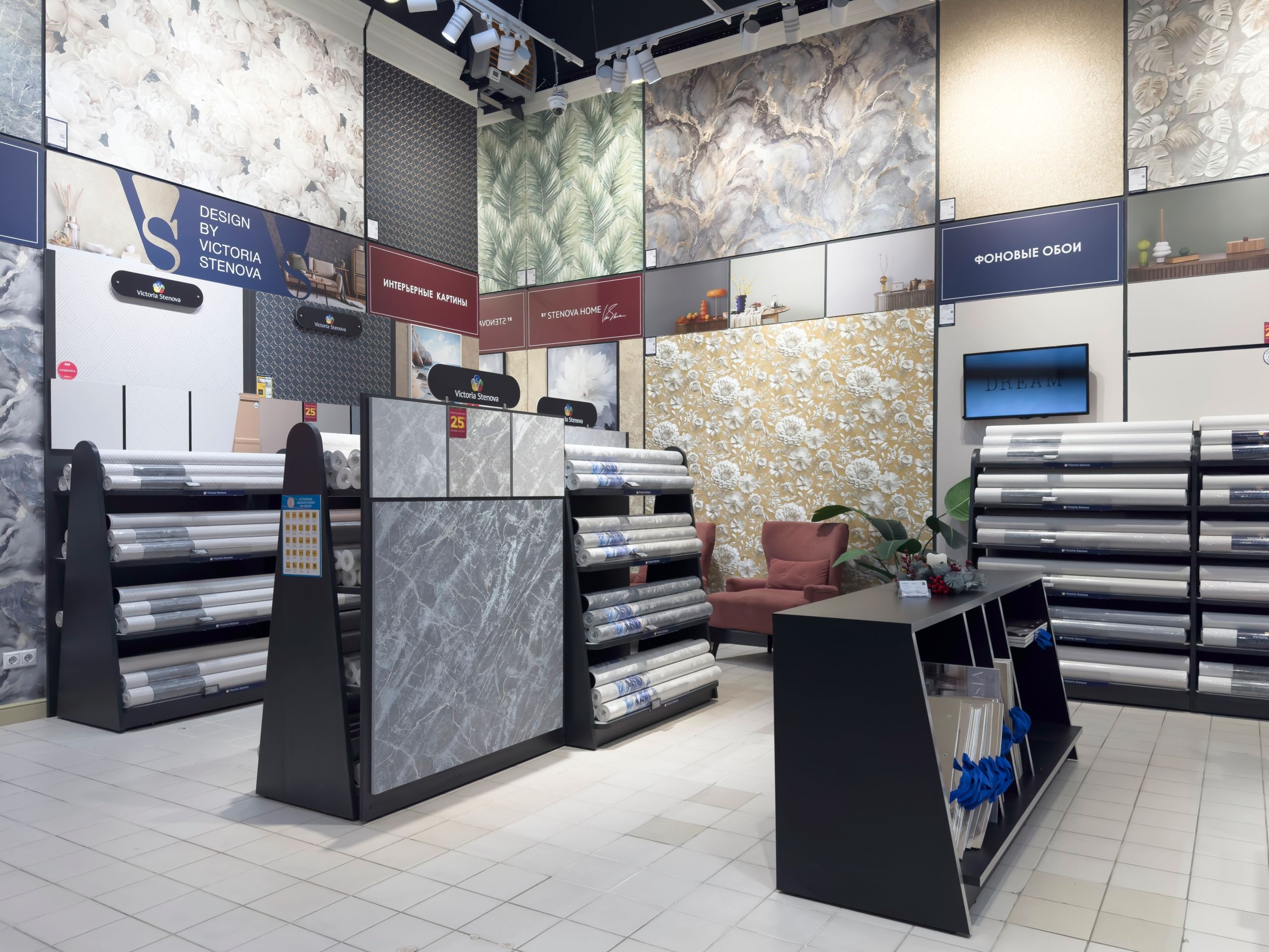 Новые фирменные магазины Victoria Stenova!
