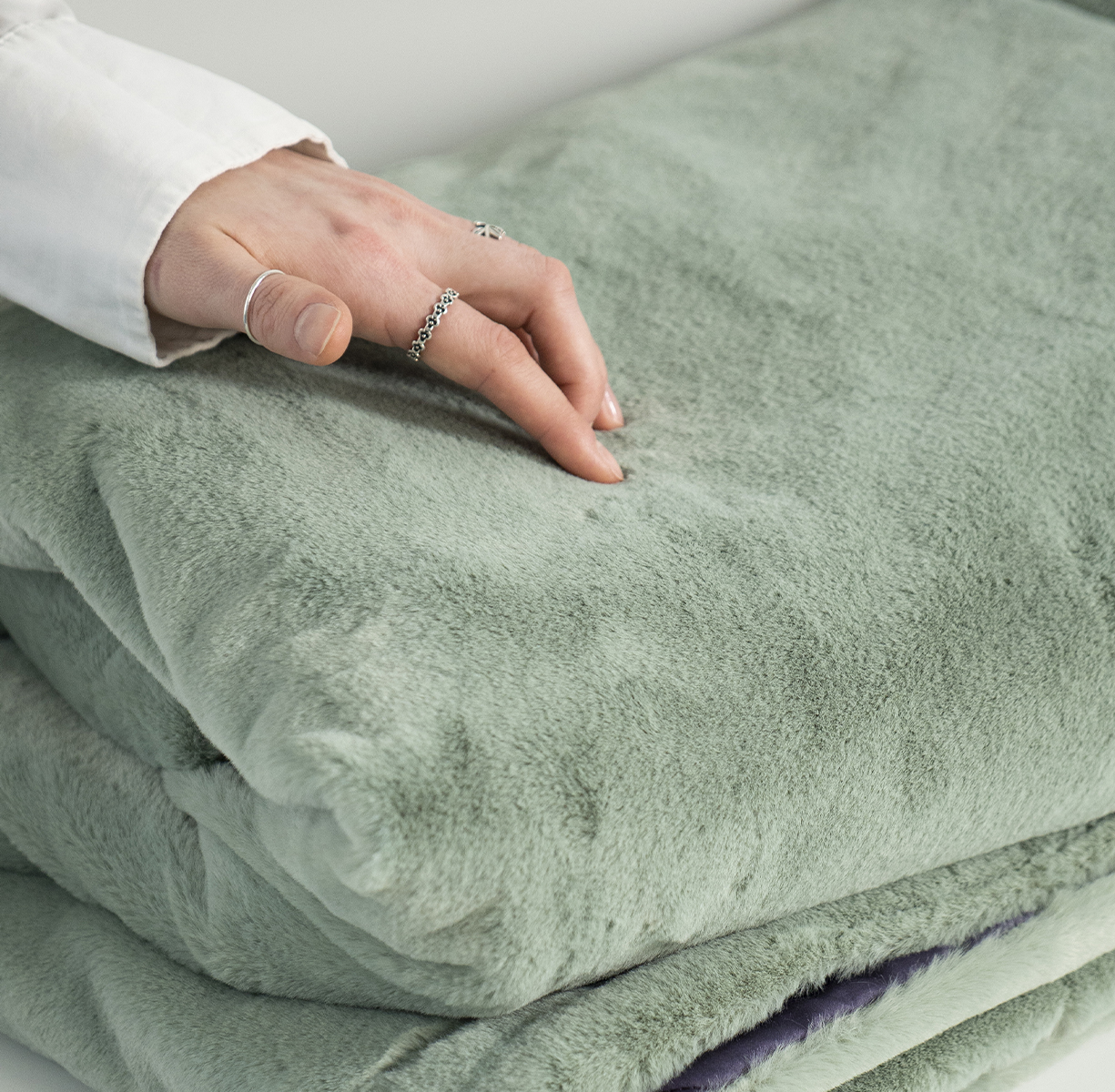 Плед меховой OLIVE GREEN - фото 1