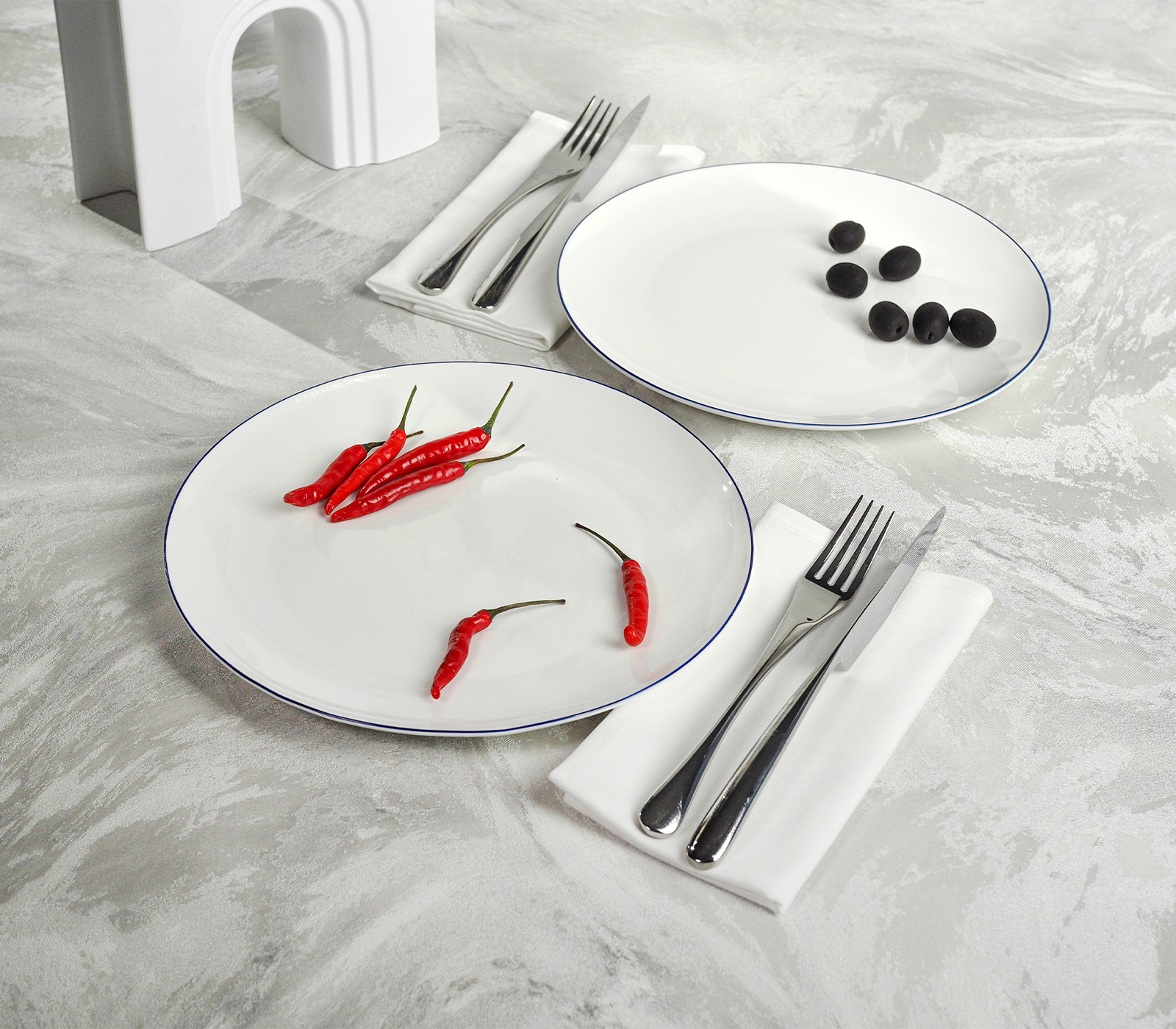 Набор тарелок обеденных SYMBOL (белый с синим кантом, 2 шт) - фото 1