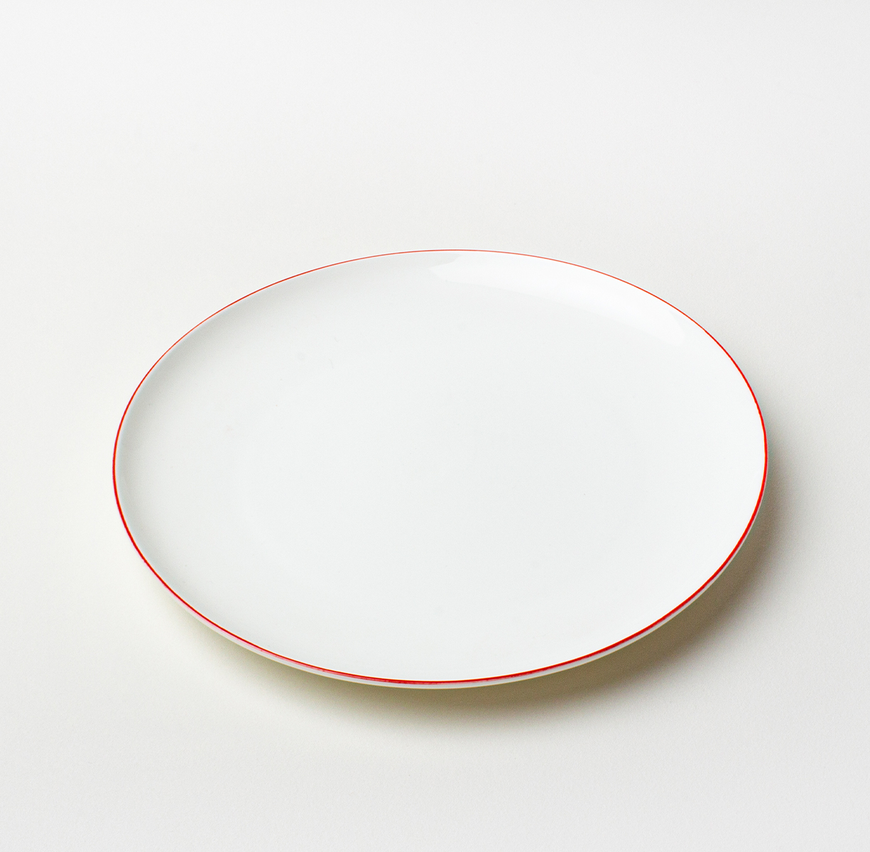 Набор тарелок закусочных SYMBOL (белый с красным кантом, 2 шт) - фото 2